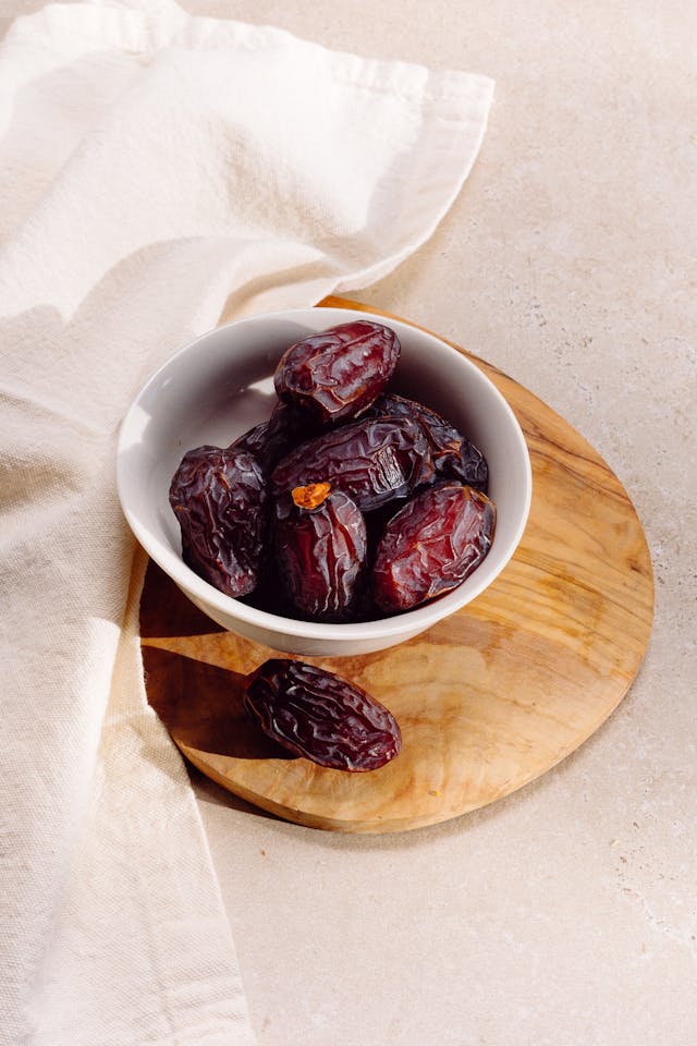 The Benefits of Incorporating Dates Supplier into Your Diet